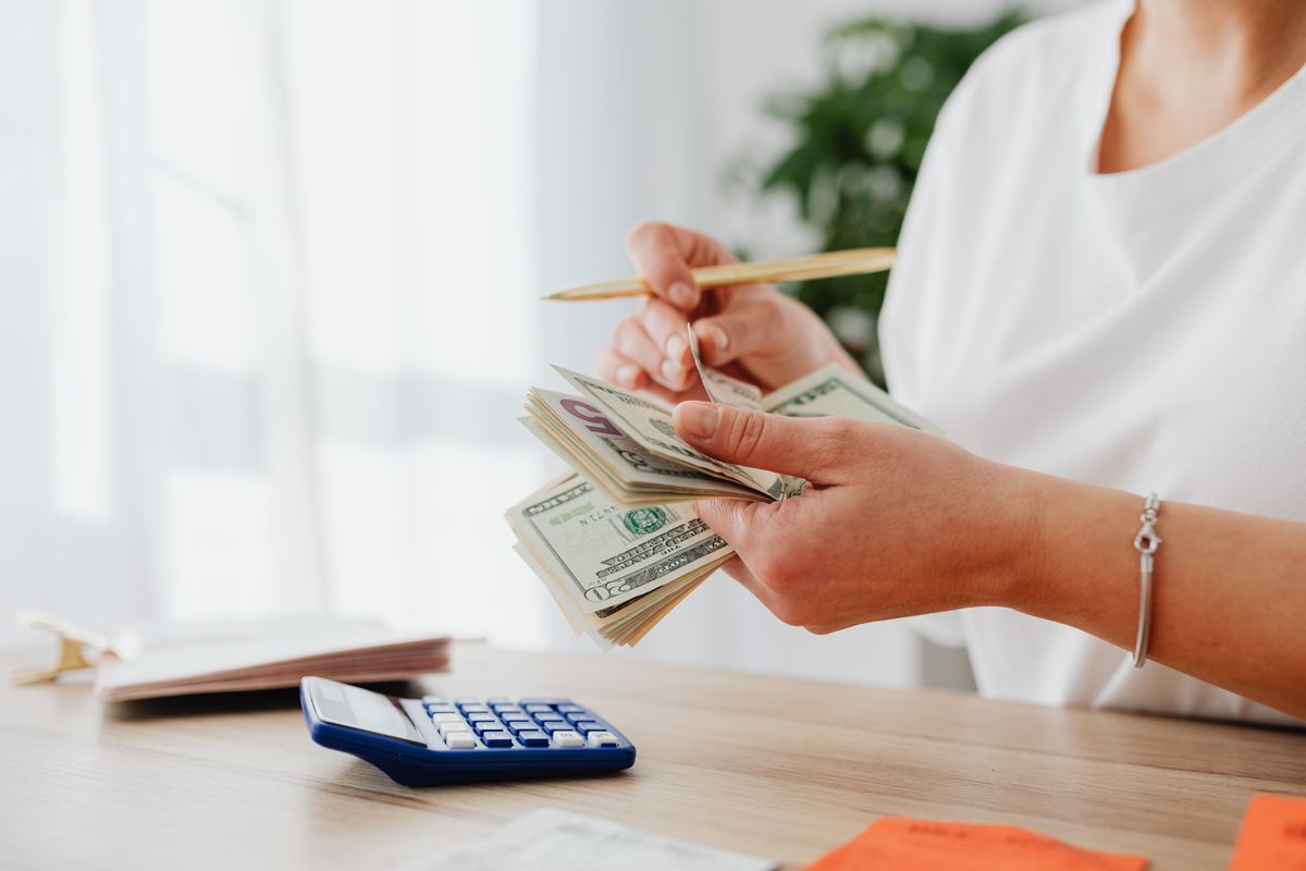 Calculating average monthly health insurance costs in 2026